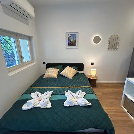 La Suite Jade Avec Sa Terrasse, Clim Et Parking